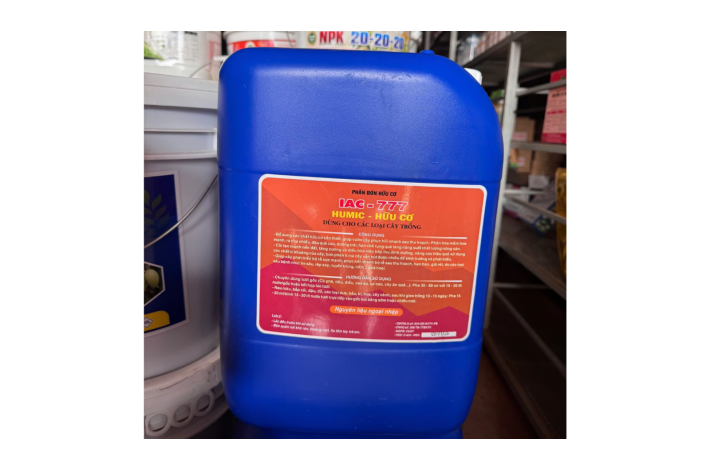IAC-777 HUMIC - Hữu cơ.